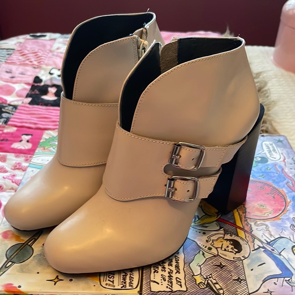 Jeffery Campbell booties size 5 never worn
